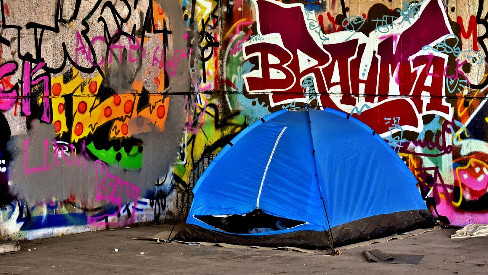 homeless-3301347_1280